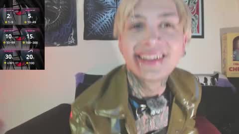 david guzman i model independenthelp me with a thumbs up online show from November 15, 1:29 am