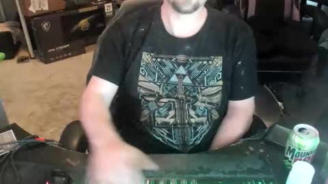 vandonh online show from May 24, 6:14 pm