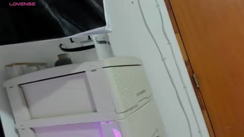 vardysweet online show from November 30, 2:24 am