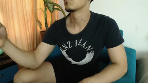 versatileguuy online show from April 16, 9:50 pm