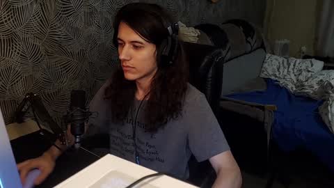 vialeras online show from December 7, 1:58 am