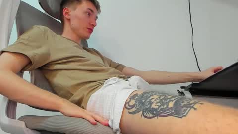 vibemygirl online show from January 17, 11:24 am