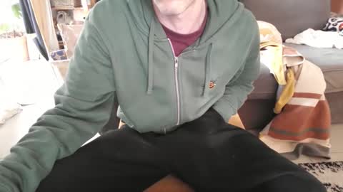 vic4tens online show from March 5, 12:01 pm