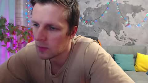 vikingchrisss online show from December 20, 11:17 am