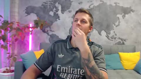 vikingchrisss online show from November 12, 11:38 am