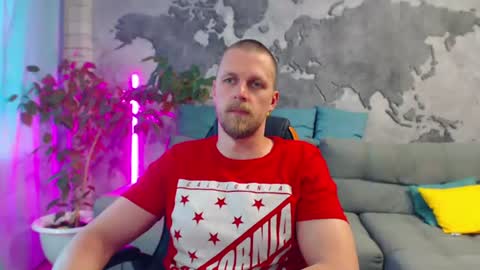 vikingchrisss online show from July 28, 11:17 am