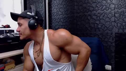 Viktor Herrera online show from March 4, 7:11 pm