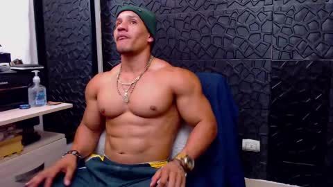 Viktor Herrera online show from February 18, 3:10 pm