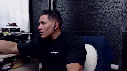 Viktor Herrera online show from February 13, 2:23 am