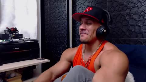 Viktor Herrera online show from March 5, 4:57 pm