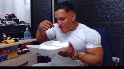 Viktor Herrera online show from January 17, 9:54 pm