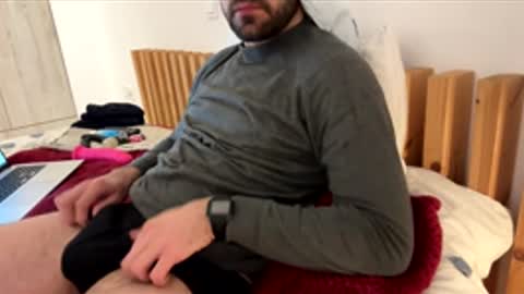 Vince online show from April 6, 7:03 pm