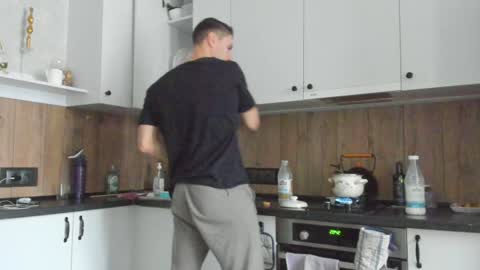 Snapshot of vincent_o chatting on January 21, 8:33 am Vincent. uncut 18cm online show from January 21, 8:33 am
