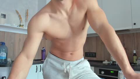 Snapshot of vincent_o chatting on December 18, 8:31 am Vincent. uncut 18cm online show from December 18, 8:31 am