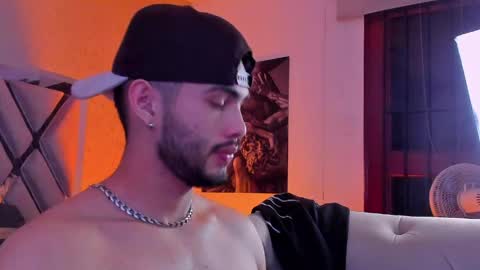 Vincent online show from April 20, 4:04 am