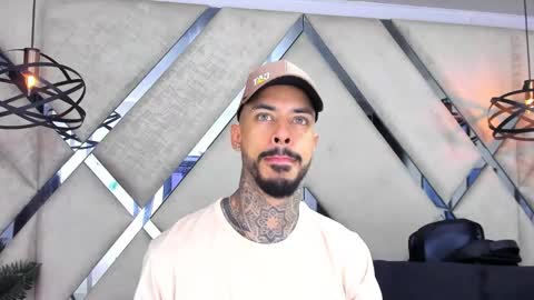 ---Vinzen--- online show from October 22, 4:49 am