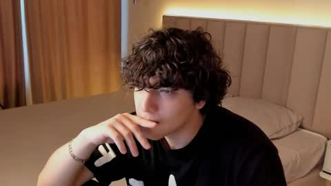 vip_person_ online show from March 23, 2:23 pm