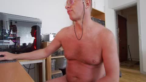 viahuer7 online show from August 7, 10:00 am