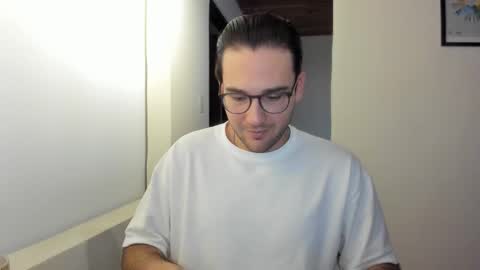 Vito Ferrer online show from March 7, 11:13 pm