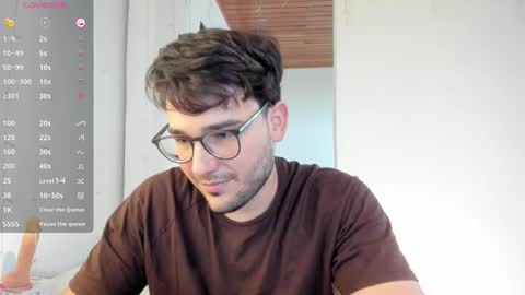 Vito Ferrer online show from December 19, 9:45 pm