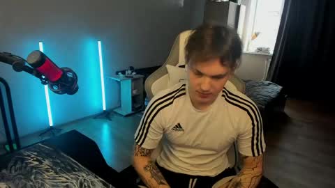 vova_belkin_2 online show from May 2, 3:37 pm
