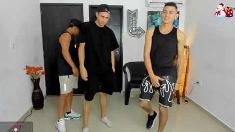 voyeurism_guys online show from November 21, 11:15 pm