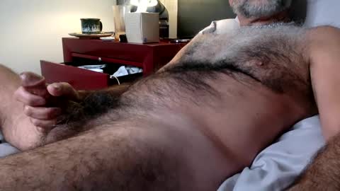 Enjoy guys of all ages if you are not on cam please dont ask for requests if i dont respond dont think im ignoring you i online show from December 11, 5:22 am