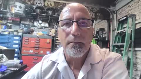 wakesblowinclouds online show from November 1, 8:07 am