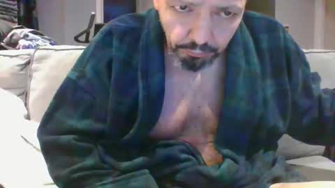 Snapshot of walker033 chatting on December 3, 8:25 am walker033 online show from December 3, 8:25 am