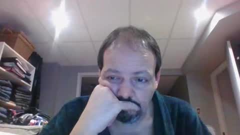 Snapshot of walker033 chatting on February 10, 6:09 am walker033 online show from February 10, 6:09 am