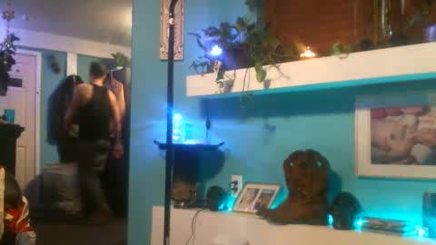 waynesroom online show from February 6, 7:13 am