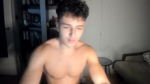 wee_willy_winky online show from June 10, 11:27 pm