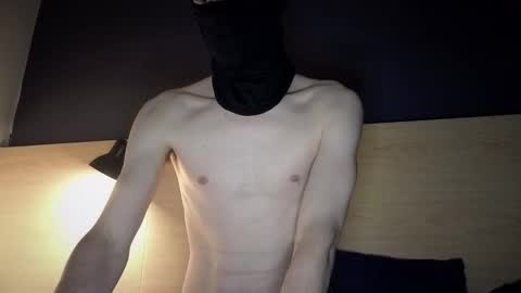 whispero_o online show from December 4, 6:37 pm