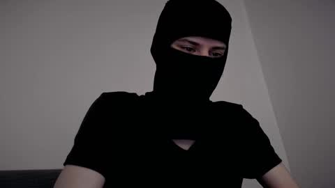 whispero_o online show from February 14, 5:46 am