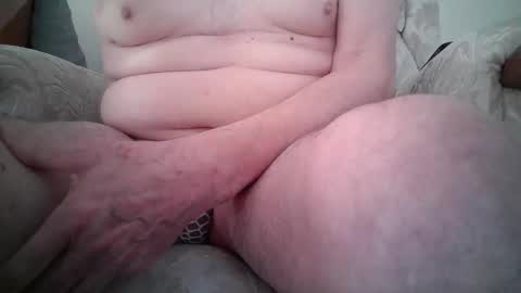 whitebriefs009 online show from March 17, 10:40 am