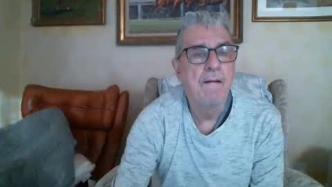 whitebriefs009 online show from January 13, 10:14 am