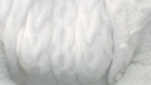 Snapshot of whitesweater chatting on January 6, 7:09 am whitesweater online show from January 6, 7:09 am