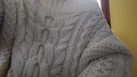Snapshot of whitesweater chatting on January 28, 11:06 am whitesweater online show from January 28, 11:06 am