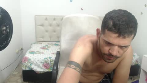 wildchris_ online show from January 13, 2:43 pm