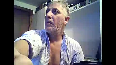 Willfire71 online show from December 2, 10:38 am