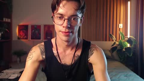 William online show from April 4, 2:36 pm