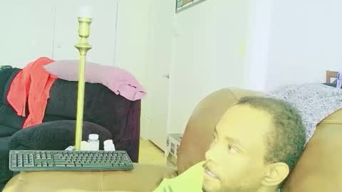 YaBoyTJ online show from December 22, 3:53 pm