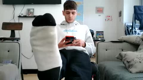 willy_est_95 online show from April 26, 12:57 pm