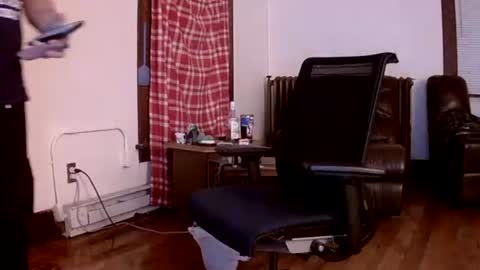 willydogg83 online show from October 26, 6:15 am