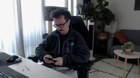 cream36 online show from April 12, 7:21 am