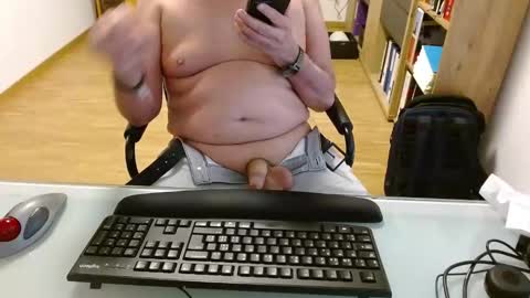 winterfreund99 online show from April 18, 12:50 pm