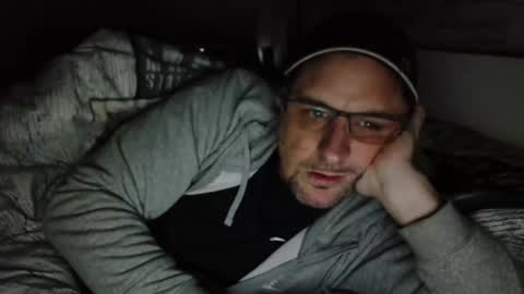 Snapshot of wirzwei8883 chatting on January 29, 5:24 pm Dirty online show from January 29, 5:24 pm