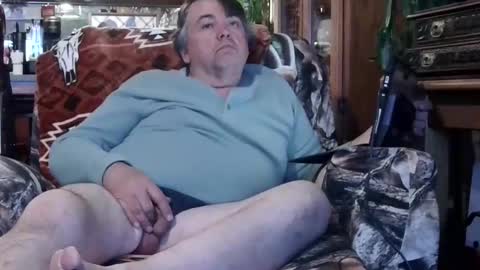 wldlife online show from December 4, 1:45 am