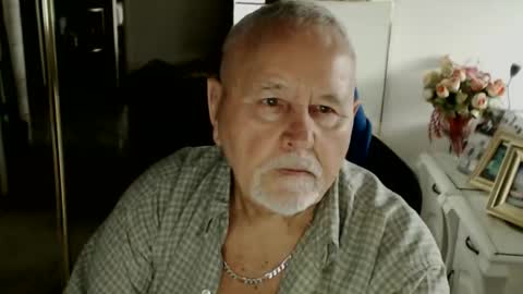 wlodman123 online show from March 31, 8:16 am