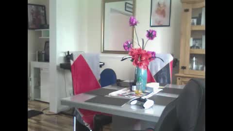 wobble444 online show from March 5, 10:22 am